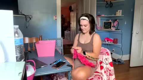 HoneyDrippinBunny online show from 04-26-26, 04:37