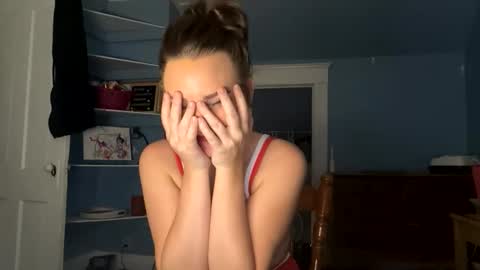 Snapshot of honeydrippinbunny chatting on 05-26-26, 03:46 HoneyDrippinBunny online show from 05-26-26, 03:46