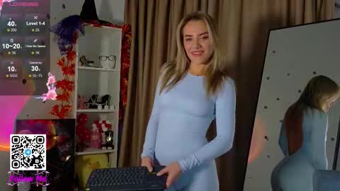 Snapshot of honeyjohansson_ chatting on 11-13-25, 06:12 Alina online show from 11-13-25, 06:12