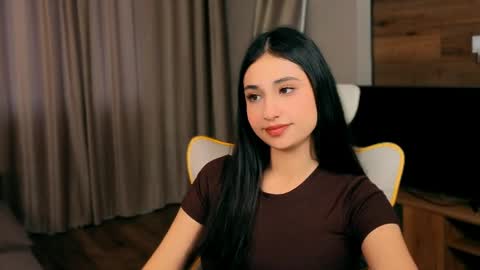 Snapshot of honeylanaa chatting on 05-13-26, 05:05 Lana online show from 05-13-26, 05:05
