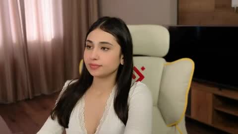 Snapshot of honeylanaa chatting on 05-16-26, 04:53 Lana online show from 05-16-26, 04:53