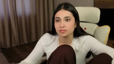 Snapshot of honeylanaa chatting on 05-16-26, 10:36 Lana online show from 05-16-26, 10:36