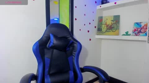 Snapshot of honeyluxe_ chatting on 06-19-26, 08:23 HONEY LUXE online show from 06-19-26, 08:23