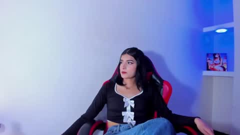 Snapshot of honeyluxe_ chatting on 07-11-26, 07:27 HONEY LUXE online show from 07-11-26, 07:27
