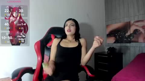 Snapshot of honeyluxe_ chatting on 07-25-26, 07:33 HONEY LUXE online show from 07-25-26, 07:33