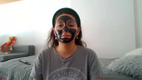 Snapshot of honeymoon1212 chatting on 02-07-25, 07:49 Mila K online show from 02-07-25, 07:49