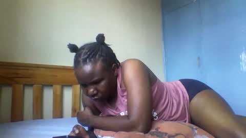 Honeymuny online show from 11-12-25, 07:42