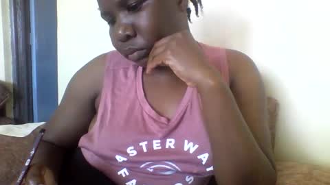 Honeymuny online show from 11-14-25, 08:24