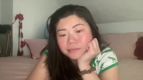 Snapshot of honeysunshineneko chatting on 02-16-26, 01:18 HoneySunshineNeko online show from 02-16-26, 01:18