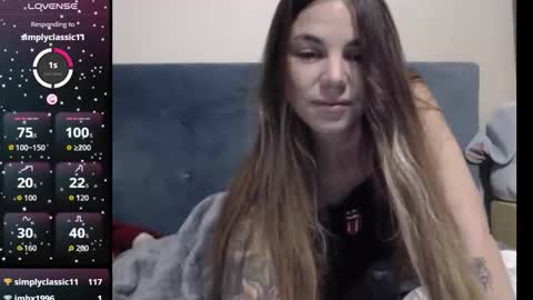 Snapshot of hoodhippy chatting on 11-20-25, 05:40 HoodHippy online show from 11-20-25, 05:40