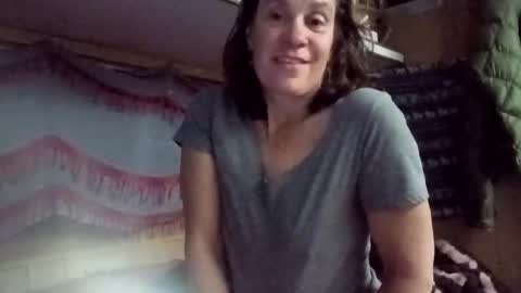 Snapshot of hoodoou chatting on 03-18-26, 08:39 hoodoou online show from 03-18-26, 08:39