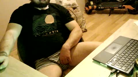 Snapshot of hoops891 chatting on 10-11-25, 02:44 Hoops891 online show from 10-11-25, 02:44