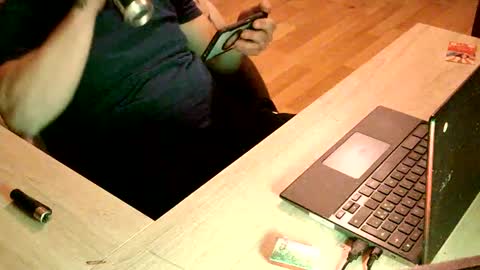 Snapshot of hoops891 chatting on 10-18-25, 02:36 Hoops891 online show from 10-18-25, 02:36