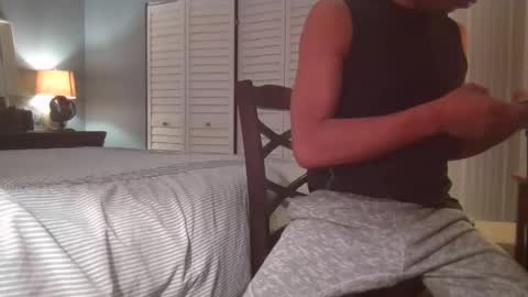 hooshung_mvers8 online show from 11-11-25, 02:44