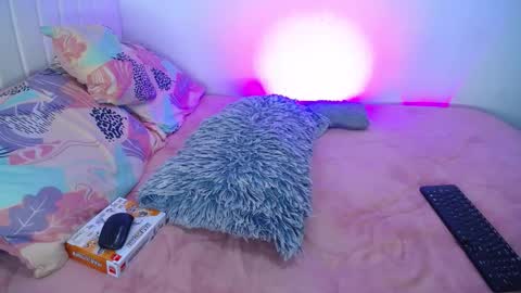 Snapshot of hoot_alicee chatting on 03-05-26, 08:05 ONLYFANS online show from 03-05-26, 08:05