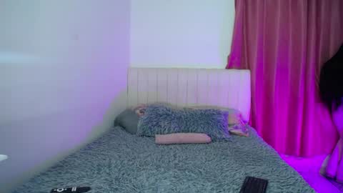 Snapshot of hoot_alicee chatting on 06-12-26, 09:35 ONLYFANS online show from 06-12-26, 09:35