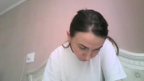 Snapshot of hootloove69 chatting on 01-10-26, 01:24 hootloove69 online show from 01-10-26, 01:24