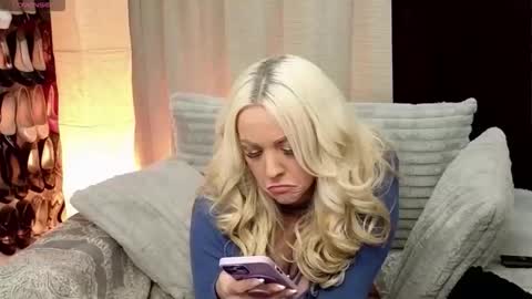 Hope Daylee online show from 12-20-25, 03:24