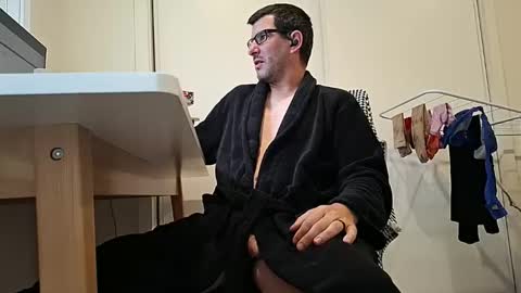 hopefulguy86 online show from 05-01-26, 10:47