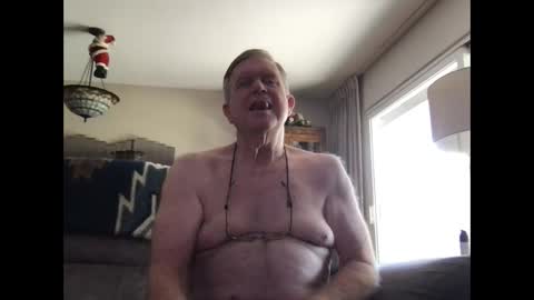 Snapshot of horndog69b chatting on 12-16-24, 06:27 horndog online show from 12-16-24, 06:27