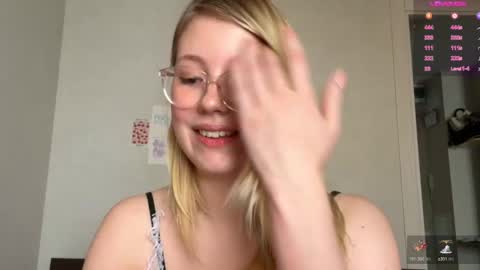 Snapshot of horney_audrey chatting on 12-11-24, 03:56 Audrey online show from 12-11-24, 03:56