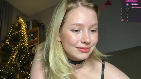 Snapshot of horney_audrey chatting on 12-20-24, 12:08 Audrey online show from 12-20-24, 12:08