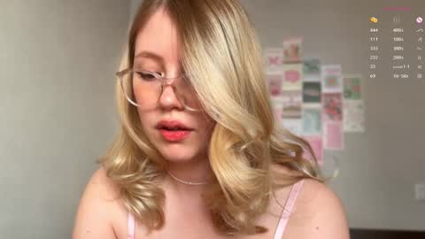 Snapshot of horney_audrey chatting on 01-31-25, 03:41 Audrey online show from 01-31-25, 03:41