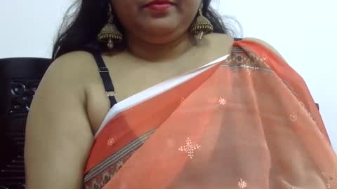 Snapshot of horneydesibabe chatting on 12-20-24, 06:35 horneydesibabe online show from 12-20-24, 06:35
