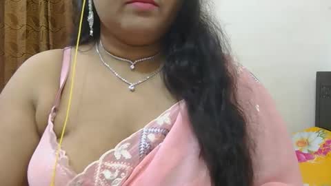 Snapshot of horneydesibabe chatting on 10-12-25, 04:28 horneydesibabe online show from 10-12-25, 04:28