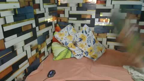 horniestleah online show from 05-11-26, 01:28