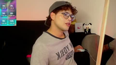 Snapshot of hornsgoat_ chatting on 04-01-26, 09:56 Eduardo online show from 04-01-26, 09:56