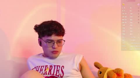 Snapshot of hornsgoat_ chatting on 05-27-26, 11:57 Eduardo online show from 05-27-26, 11:57