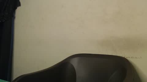 Snapshot of horny4bum chatting on 02-06-25, 01:43 horny4bum online show from 02-06-25, 01:43