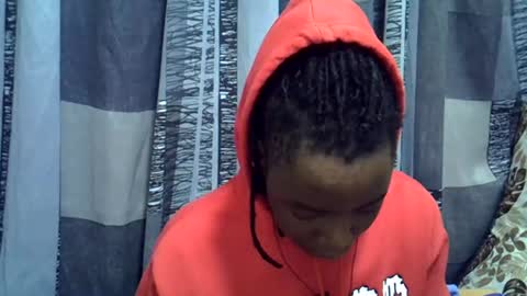 Snapshot of horny_baddie18 chatting on 06-21-26, 05:48 Leila online show from 06-21-26, 05:48