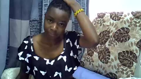 Snapshot of horny_baddie18 chatting on 07-10-26, 11:24 Leila online show from 07-10-26, 11:24