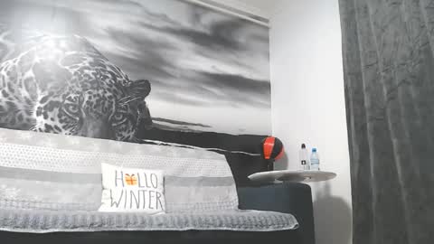 horny_dream2 online show from 10-19-25, 11:27