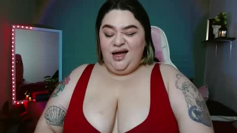 Snapshot of horny_neighbors_ chatting on 12-08-24, 12:19 onlyTiffany I broke up with frank 10 days ago online show from 12-08-24, 12:19