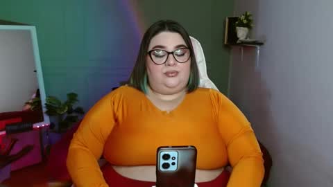 Snapshot of horny_neighbors_ chatting on 01-07-25, 09:07 onlyTiffany I broke up with frank 10 days ago online show from 01-07-25, 09:07