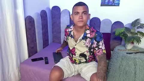 Snapshot of horny_show10 chatting on 03-19-26, 03:38 horny_show10 online show from 03-19-26, 03:38