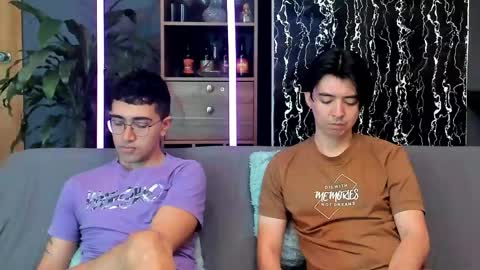 Snapshot of horny_twinks_guys chatting on 06-01-26, 03:03 Alex and Camilo online show from 06-01-26, 03:03