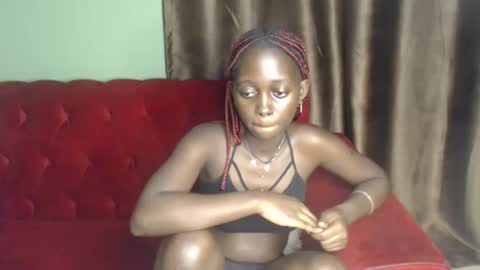 Snapshot of hornybella4 chatting on 02-26-25, 04:45 Bella online show from 02-26-25, 04:45