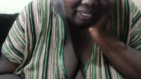 Snapshot of hornybigtitts chatting on 12-16-24, 03:22 monica zain online show from 12-16-24, 03:22
