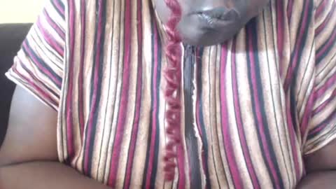 Snapshot of hornybigtitts chatting on 01-15-25, 11:00 monica zain online show from 01-15-25, 11:00