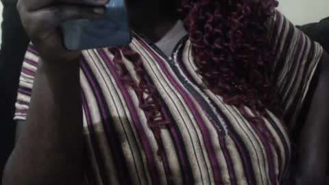 Snapshot of hornybigtitts chatting on 01-15-25, 05:15 monica zain online show from 01-15-25, 05:15