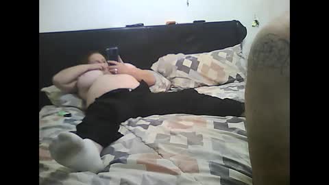 Snapshot of hornybodies2022 chatting on 01-28-25, 03:04 Mr. Mrs. Horny online show from 01-28-25, 03:04