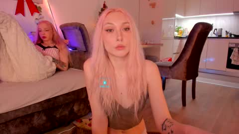 Alex and Rosie online show from 01-02-25, 10:11