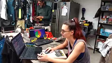 Nix  D online show from 10-12-25, 10:58