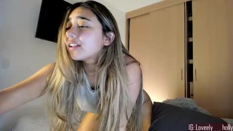 Snapshot of hornyholly__ chatting on 02-22-26, 07:56 Holly online show from 02-22-26, 07:56