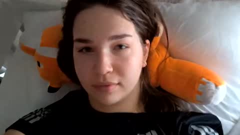 Snapshot of hornykitty_x chatting on 05-10-26, 12:32 Alisa and Mike online show from 05-10-26, 12:32