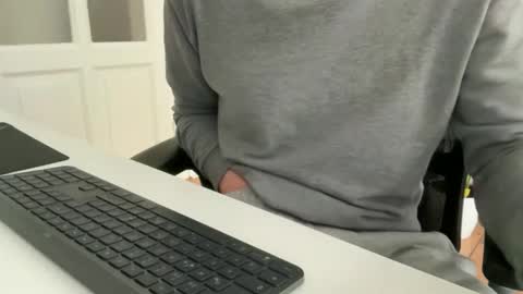 Snapshot of hornysteve_69 chatting on 10-09-25, 07:17 Steve online show from 10-09-25, 07:17